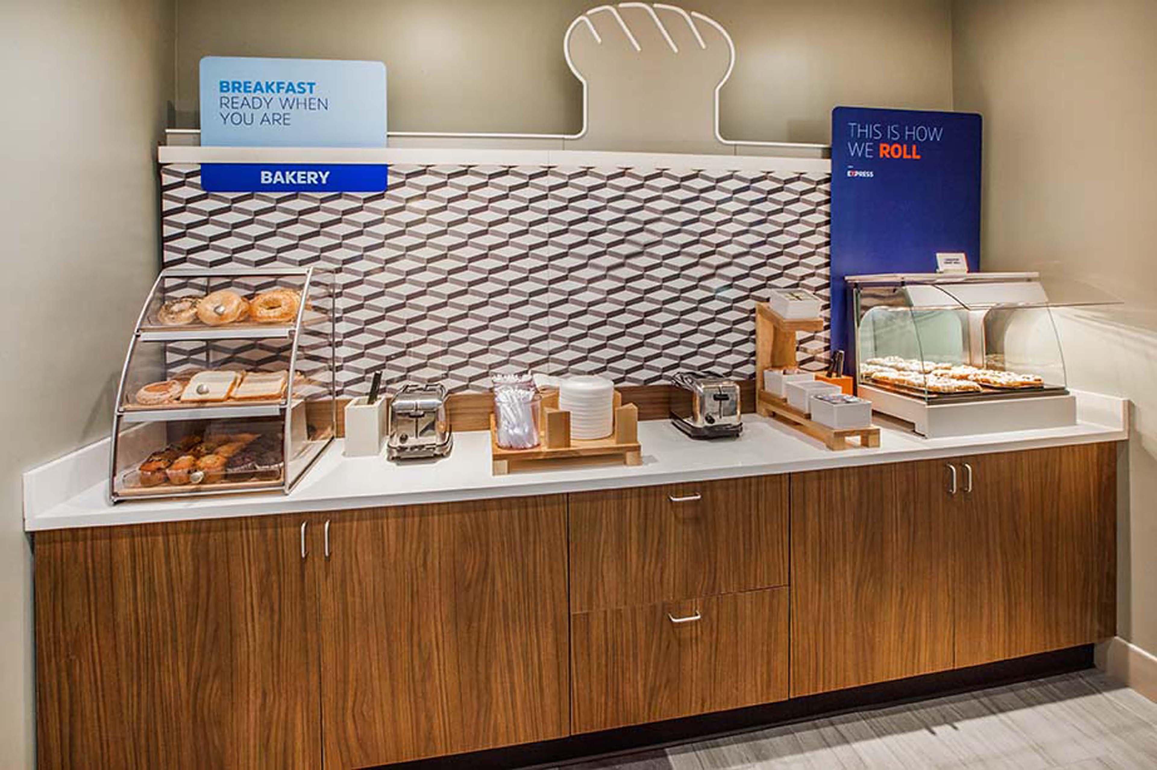 Holiday Inn Express Hotel & Suites Burleson - Fort Worth, An Ihg Hotel Bagian luar foto